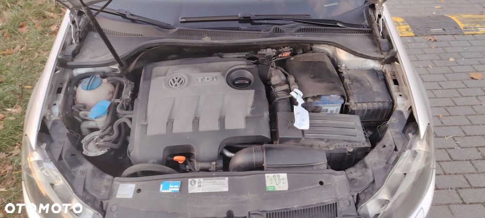 Volkswagen Golf 1.6 TDI Comfortline - 11