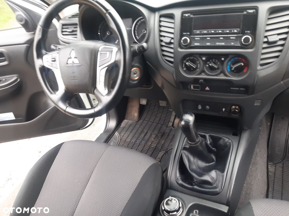 Mitsubishi L200 Pick Up 4x4 S&S Double Cab Basis - 16