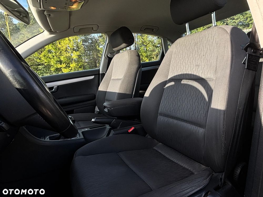 Audi A4 Limousine 1.6 - 13