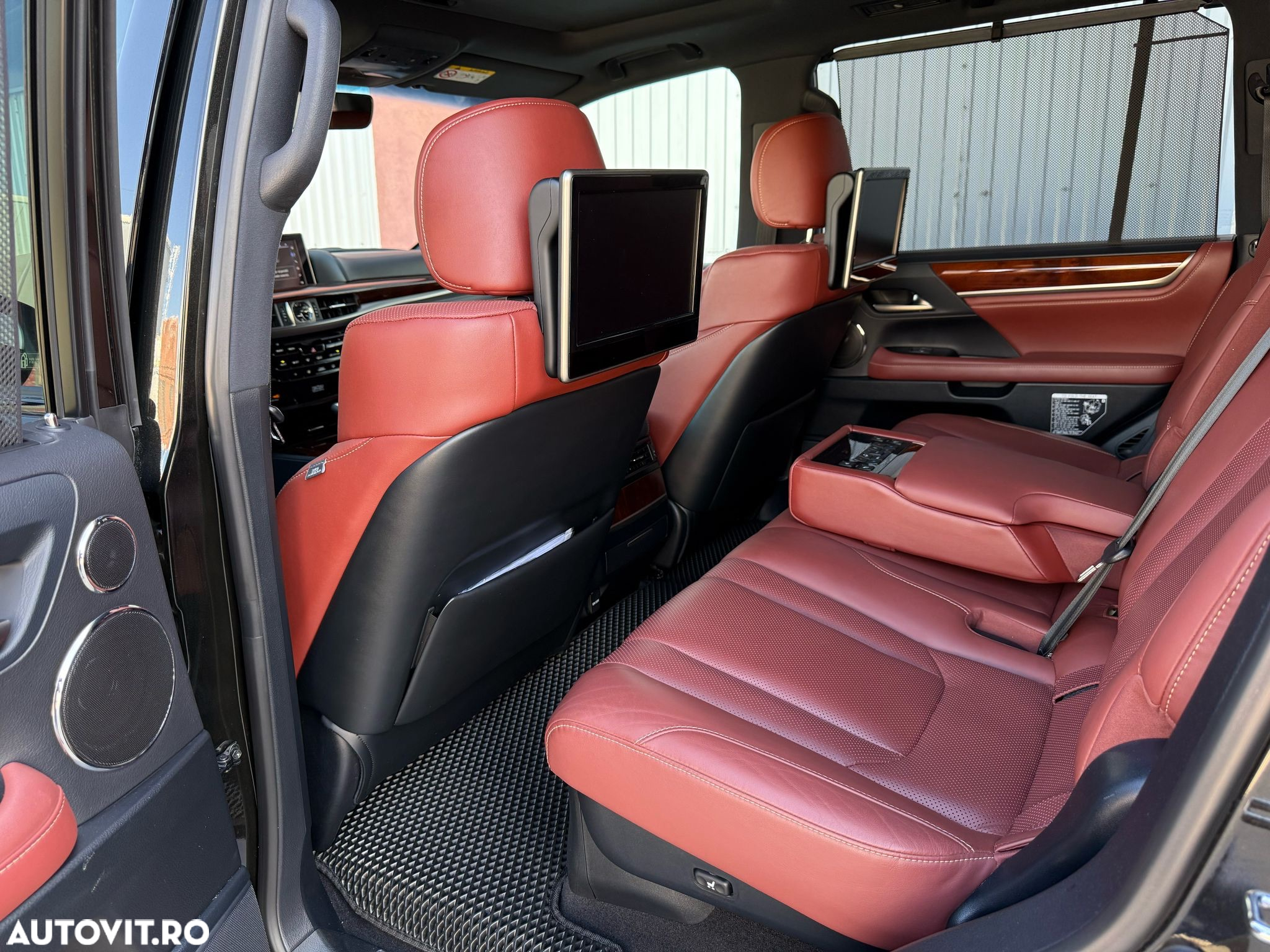 Lexus Seria LX - 12