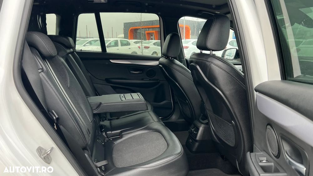 BMW Seria 2 218i AT - 9