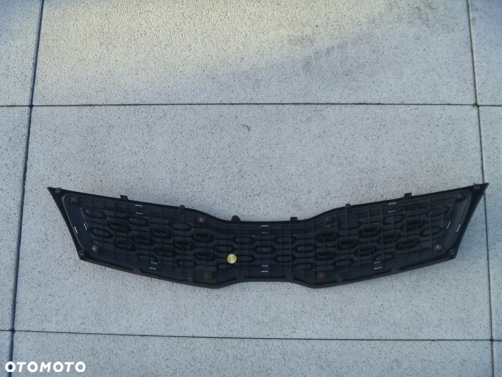 KIA RIO III SEDAN  ATRAPA 86351-1W010 CHROM IGŁA - 2