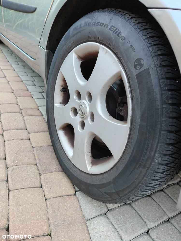 Nissan Primera 1.8 Visia - 11