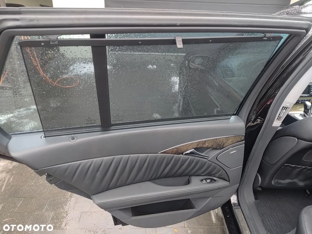 Mercedes-Benz Klasa E 500 Avantgarde Sport Edition - 26