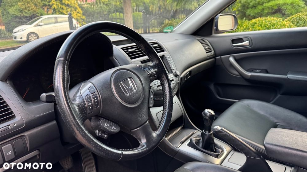 Honda Accord 2.2d Executive Nav - 11