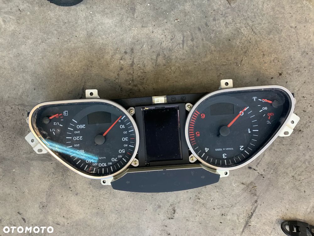 licznik 4F0920900L A6 C6 3.0 TDI BMK - 1