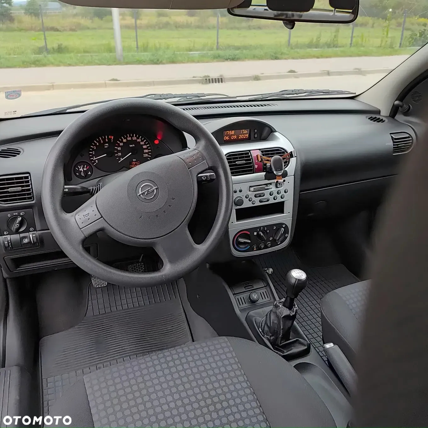 Opel Corsa 1.0 12V Enjoy - 5