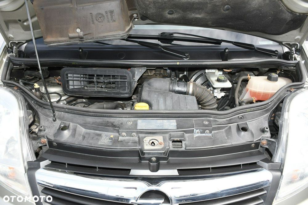 Opel Vivaro - 30