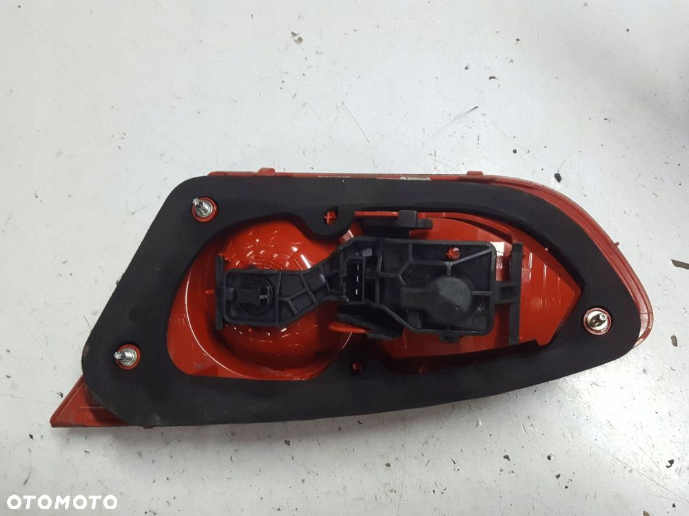 SEAT LEON 2 II 1P LIFT 09-12r LAMPA KLAPY LEWA TYŁ EUROPA 1P0945093F - 3