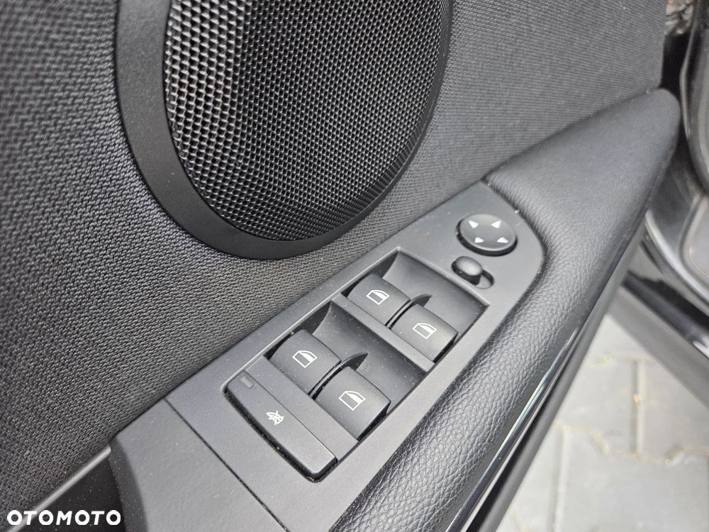 BMW Seria 3 318i - 13