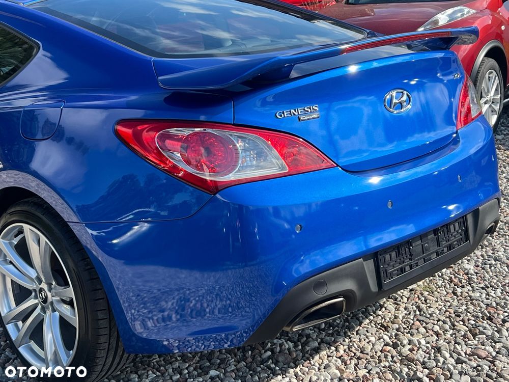 Hyundai Genesis Coupe 2.0 T - 9