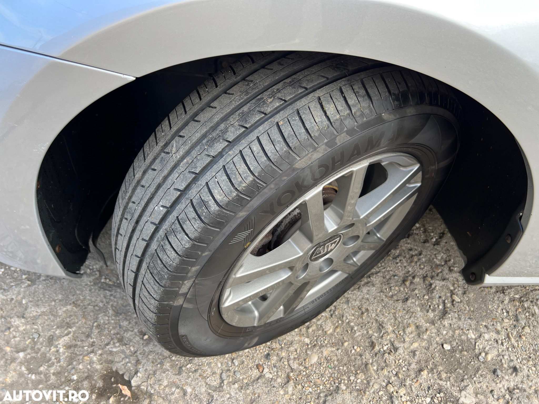 Volkswagen Golf 1.6 TDI BMT Comfortline - 12