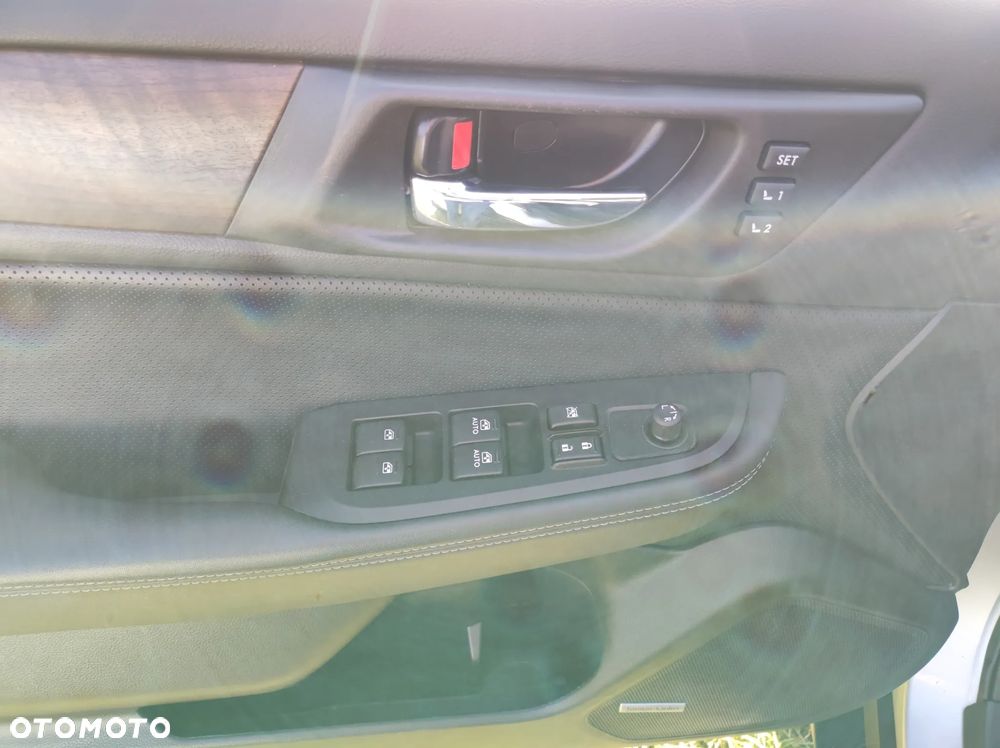 Subaru Outback 2.5i Exclusive - 22