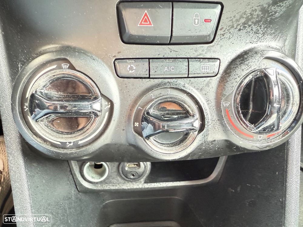 Peugeot 208 1.4 HDi Active - 19