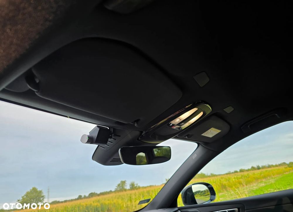 Volvo XC 60 B4 B R-Design - 19