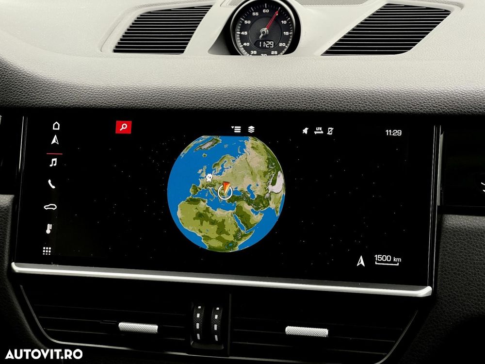 Porsche Cayenne - 11