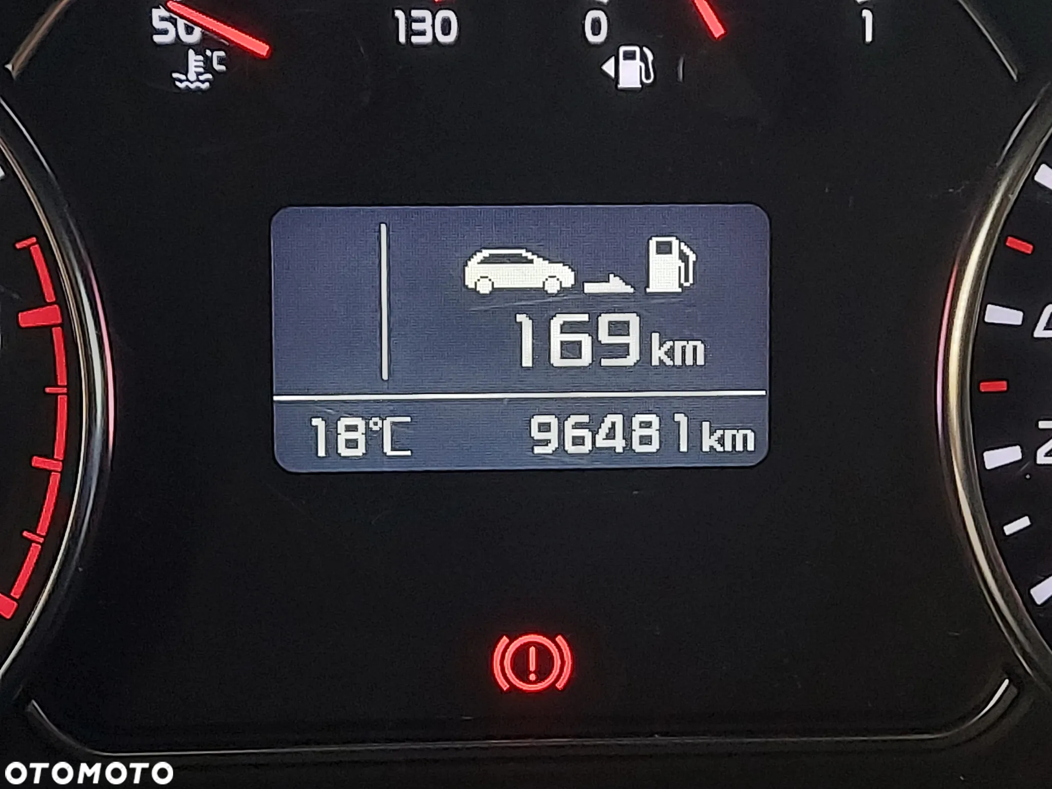 Kia Carens - 4