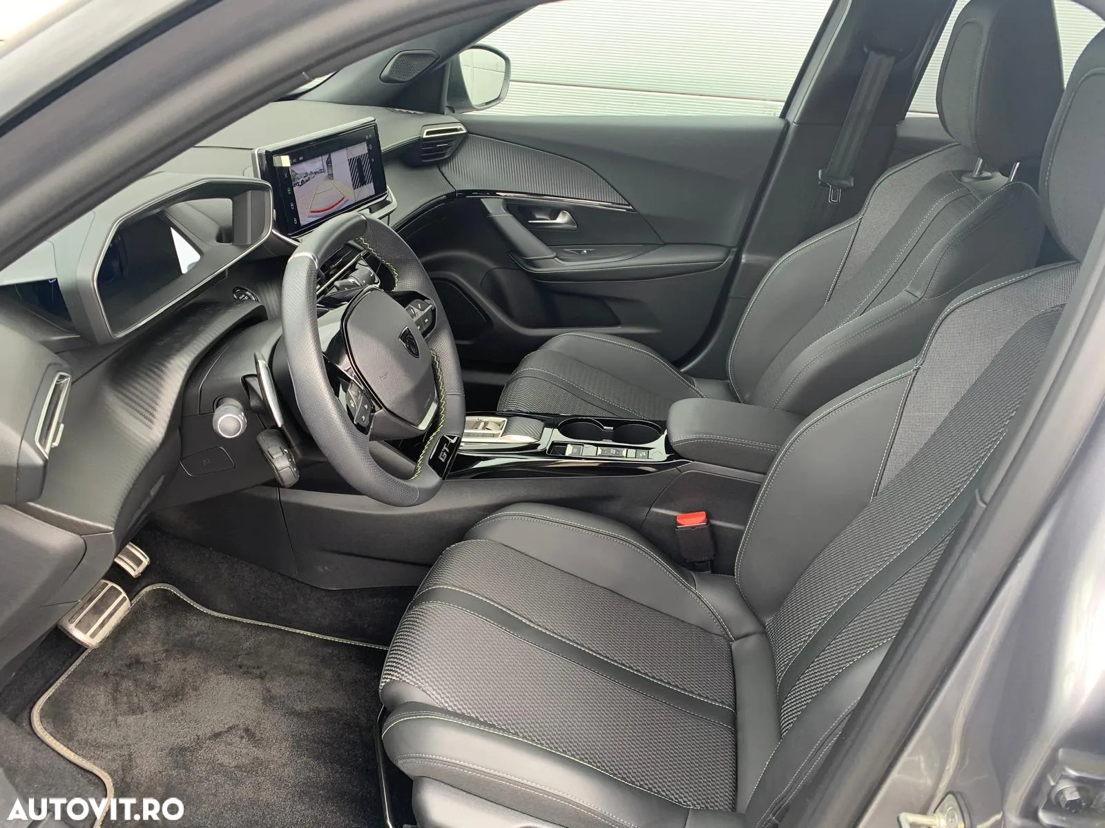 Peugeot 2008 1.2L PureTech 130 S&S EAT8 GT - 6