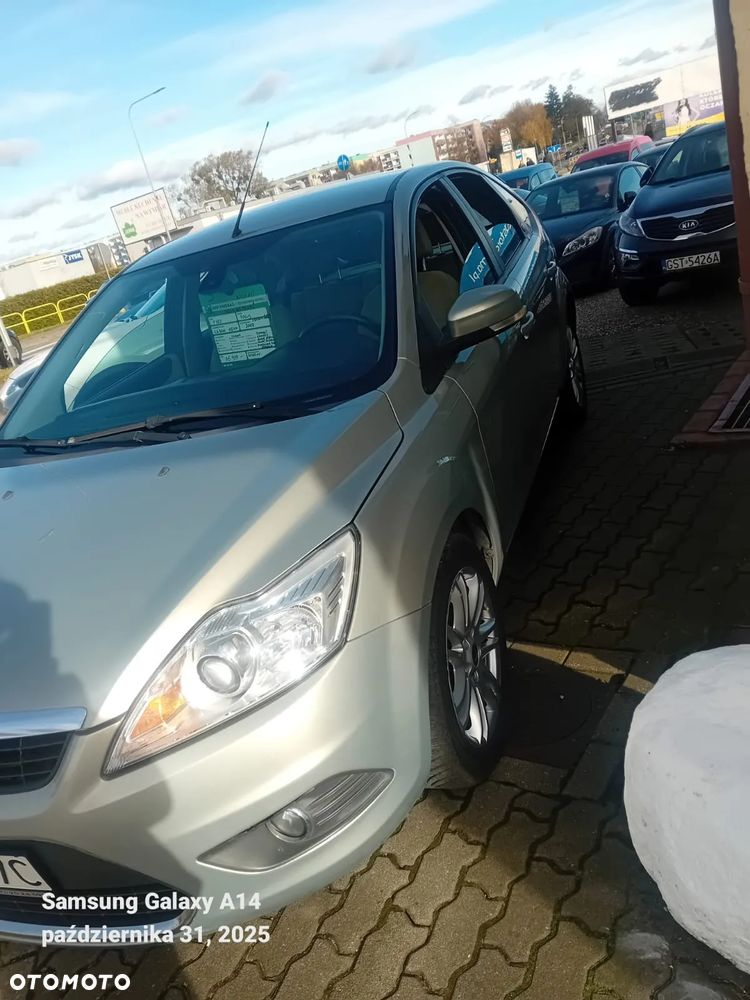 Ford Focus 1.6 16V Ghia - 9