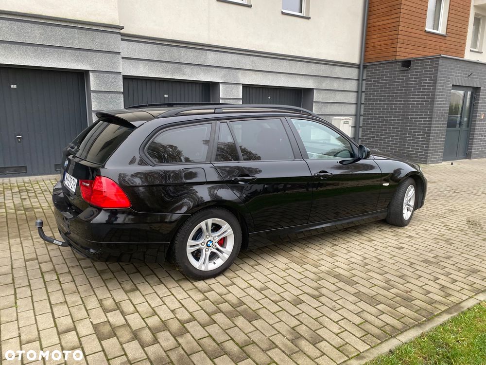 BMW Seria 3 318i - 5