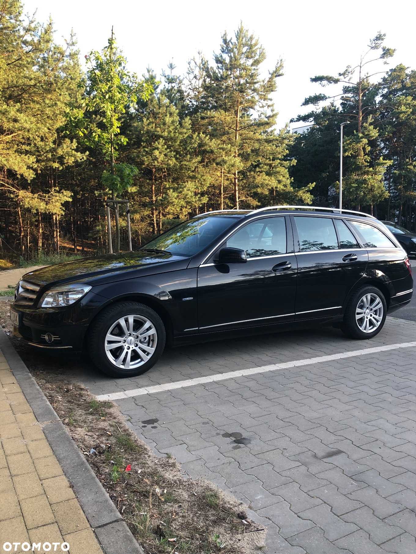 Mercedes-Benz Klasa C 220 T CDI DPF Automatik BlueEFFICIENCY Avantgarde - 2