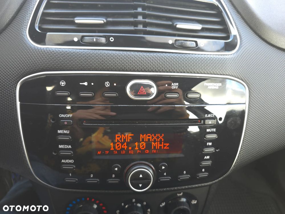 Fiat Punto 1.4 Easy S&S - 22