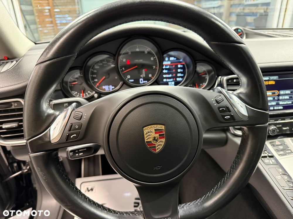 Porsche Panamera - 16