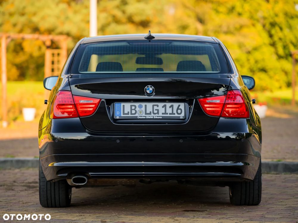 BMW Seria 3 318i - 8