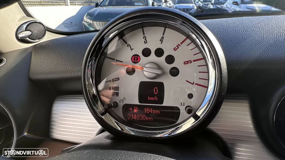 MINI 3 Portas Cooper D - 25