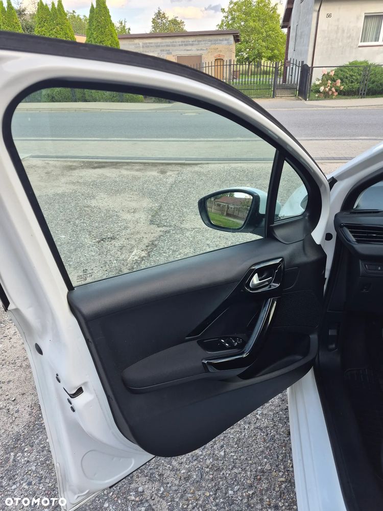 Peugeot 208 e-HDi 92 Stop&Start Active - 12