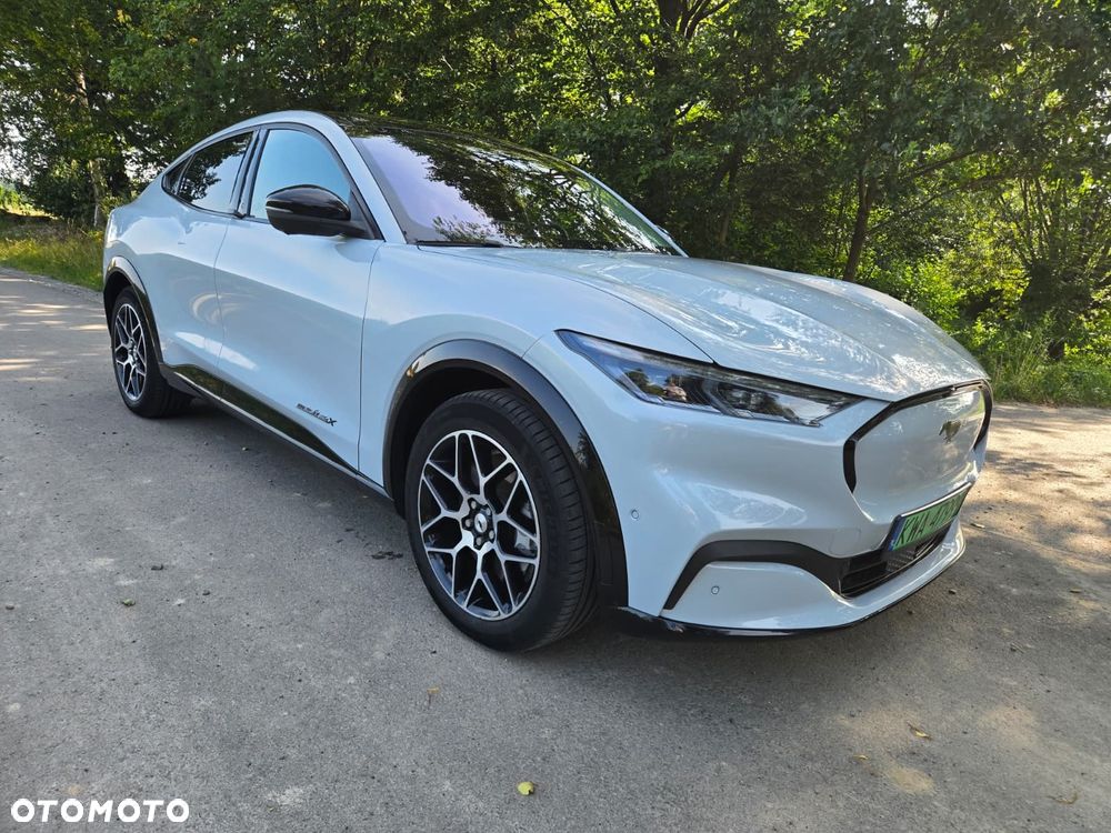 Ford Mustang Mach-E AWD PREMIUM - 20