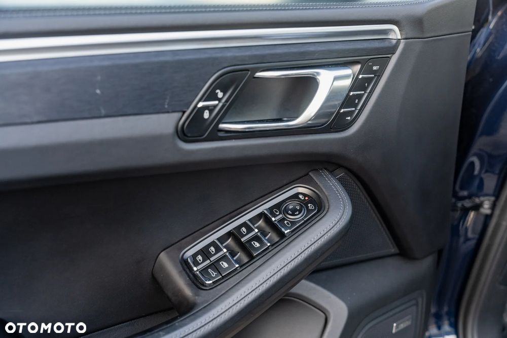Porsche Macan - 27