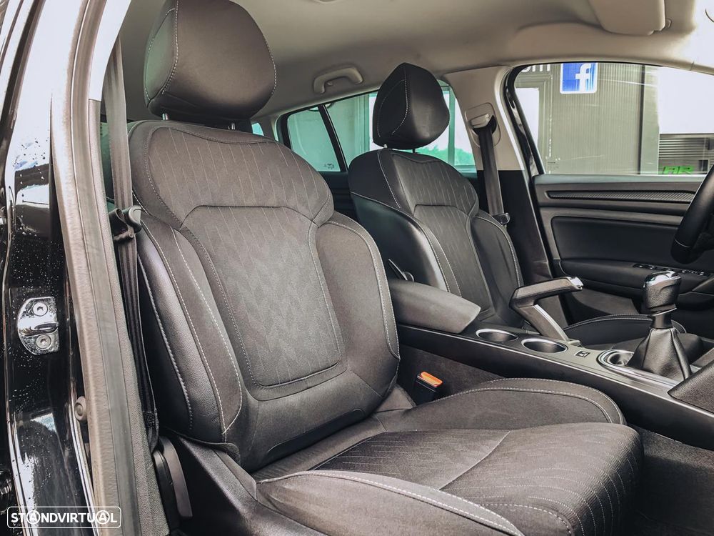 Renault Mégane Sport Tourer 1.5 Blue dCi Limited J17 - 6