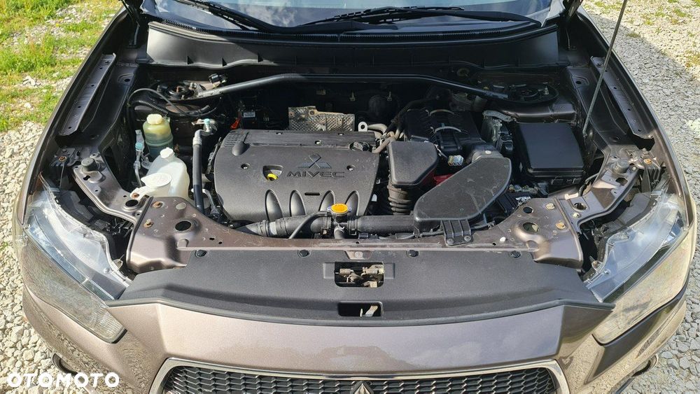 Mitsubishi Outlander - 31