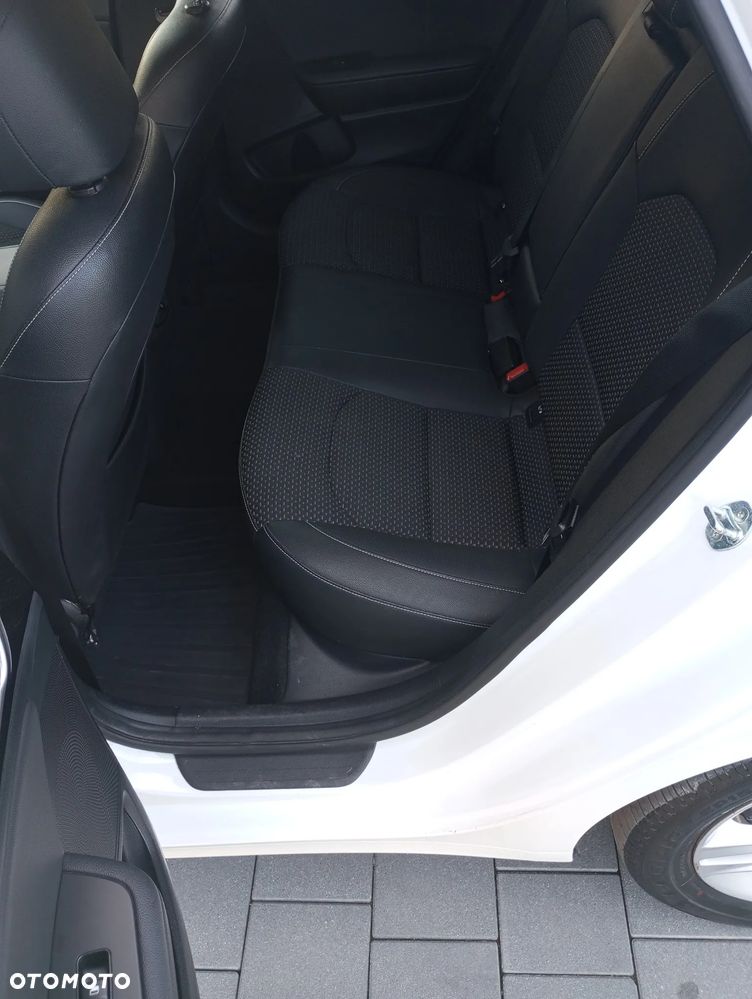 Kia Ceed 1.5 T-GDI L Business Line - 17