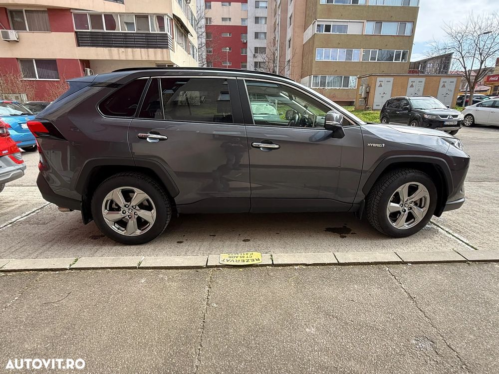 Toyota RAV4 - 2