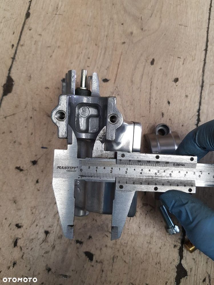 Pompa sprzęgła uchwyt Suzuki VS600 VS750 VS800 Intruder  59800-39A20 - 13