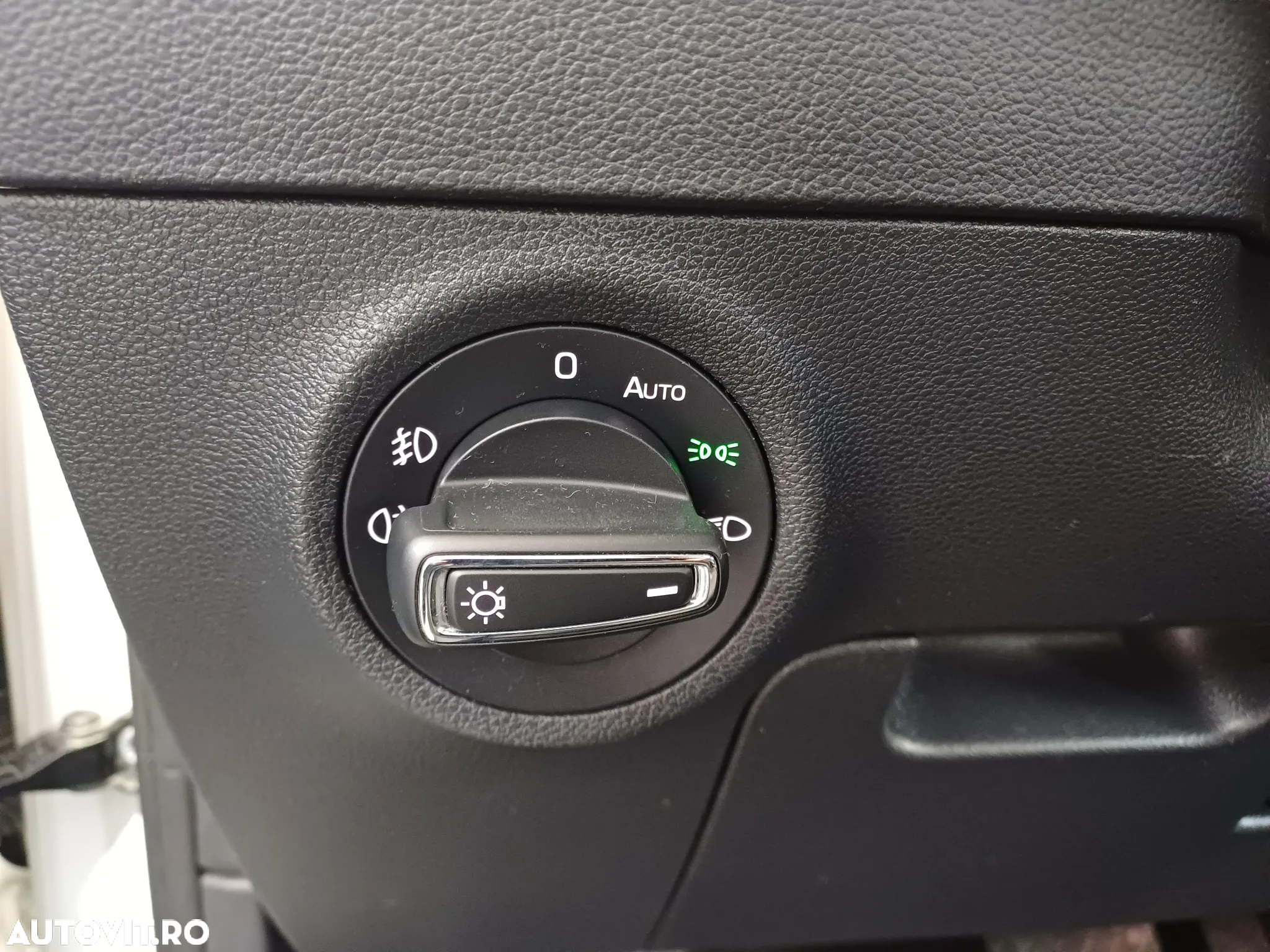 Skoda Karoq 1.5 TSI DSG Style - 10
