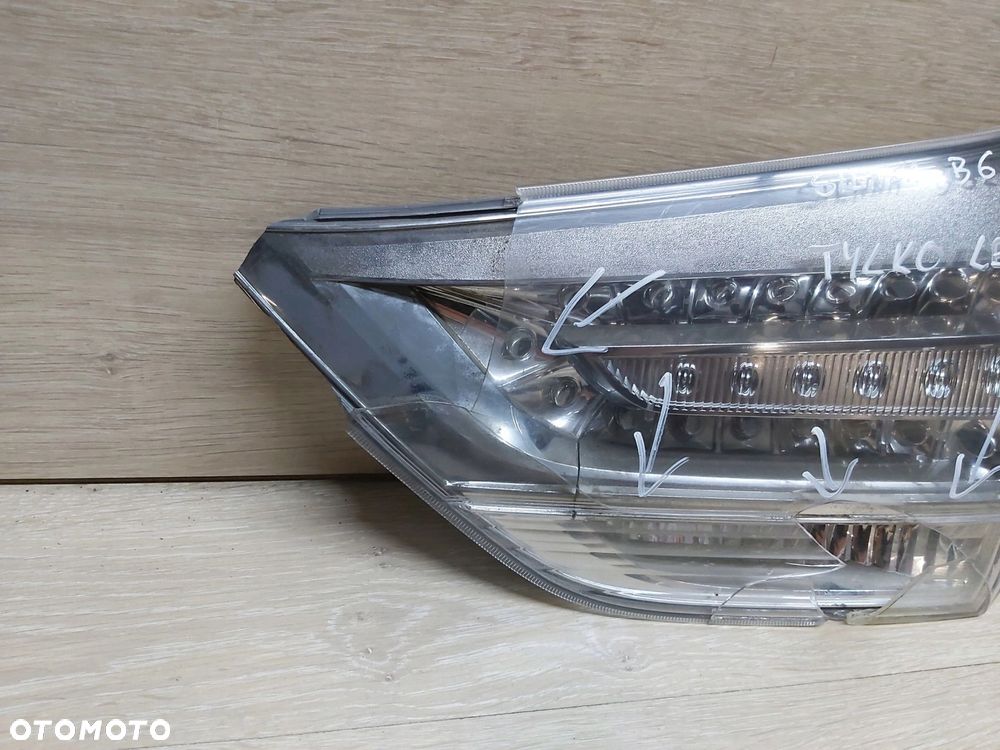 TOYOTA Sienna Sport 11- 20 r lampa prawy tył LED w klapę - 4