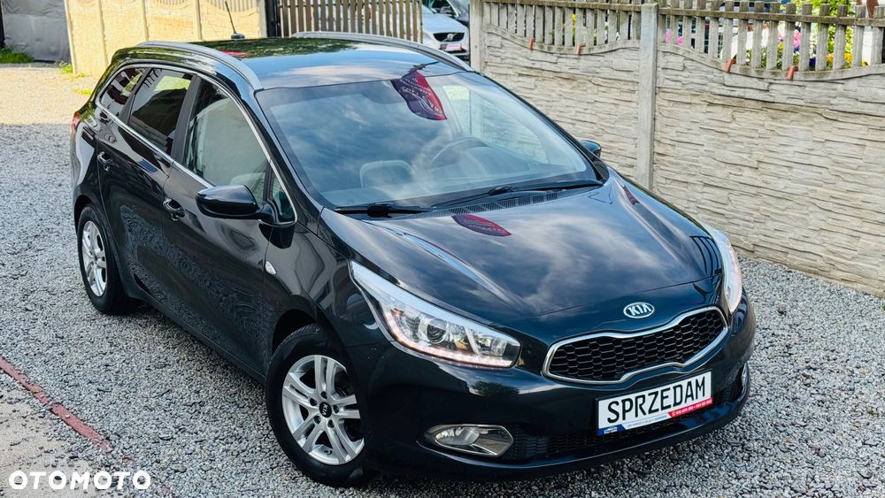 Kia Ceed 1.6 CRDi 128 Dream Team Edition - 8