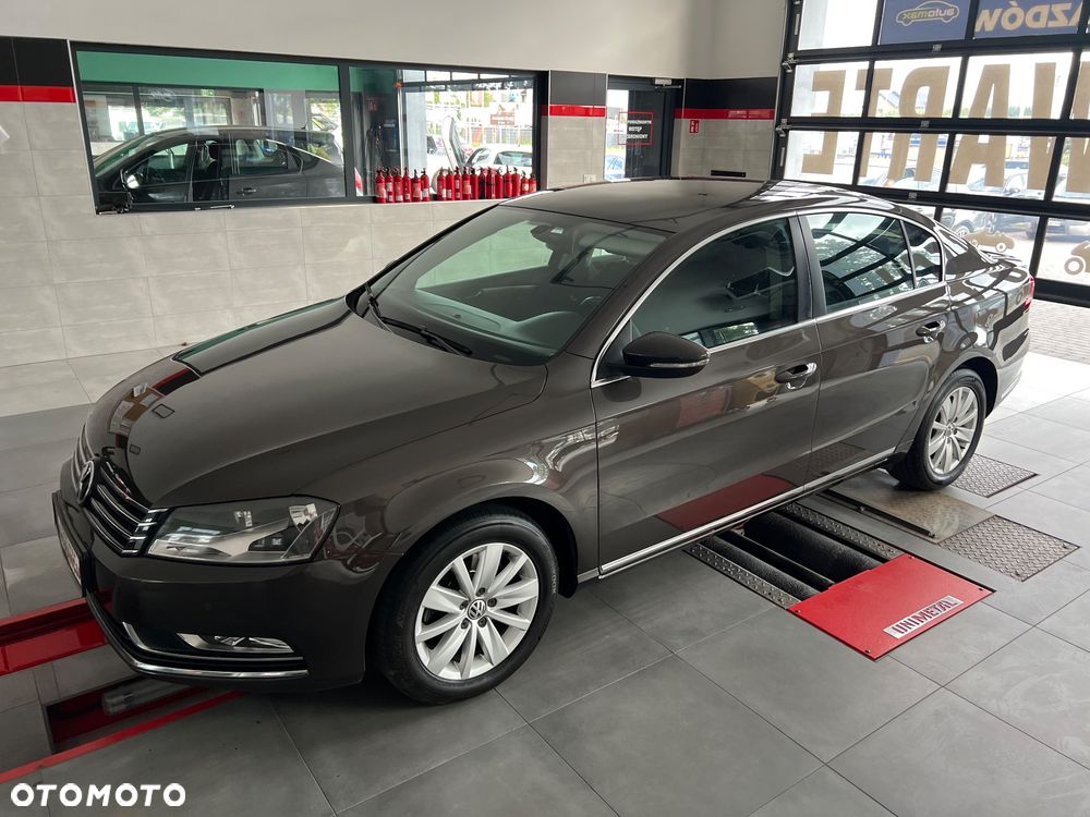 Volkswagen Passat 1.6 TDI (BlueMotion Technology) Comfortline - 3