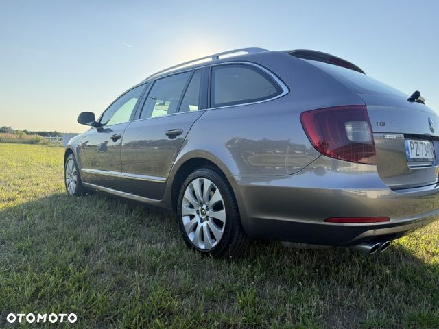 Skoda Superb 2.0 TDI Platinum - 5