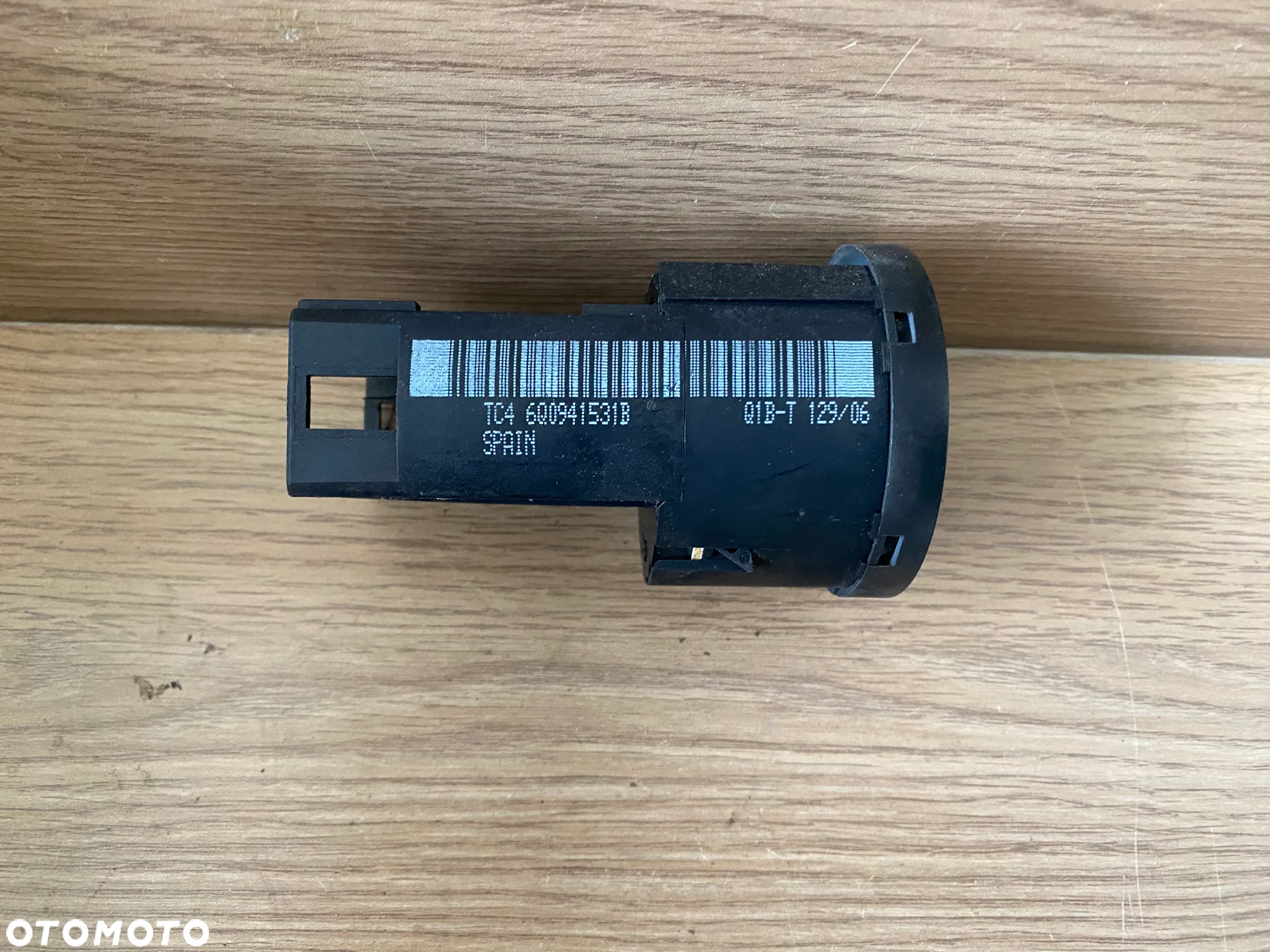 WŁĄCZNIK PRZEŁĄCZNIK ŚWIATEŁ VW VOLKSWAGEN POLO IV 9N T5 6Q0941531B - 2