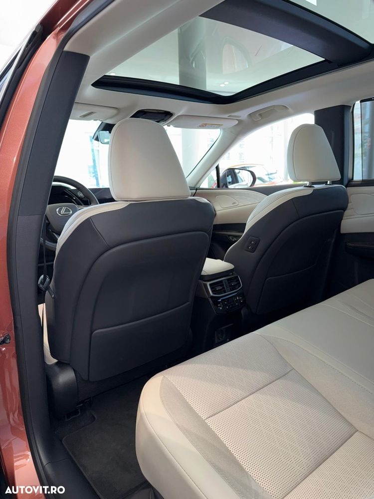 Lexus Seria RX 350h E-Four HEV Luxury - 16