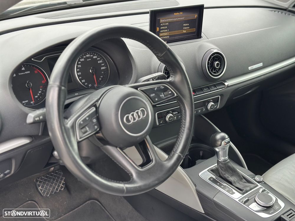 Audi A3 Sportback 1.6 TDI S tronic design - 29