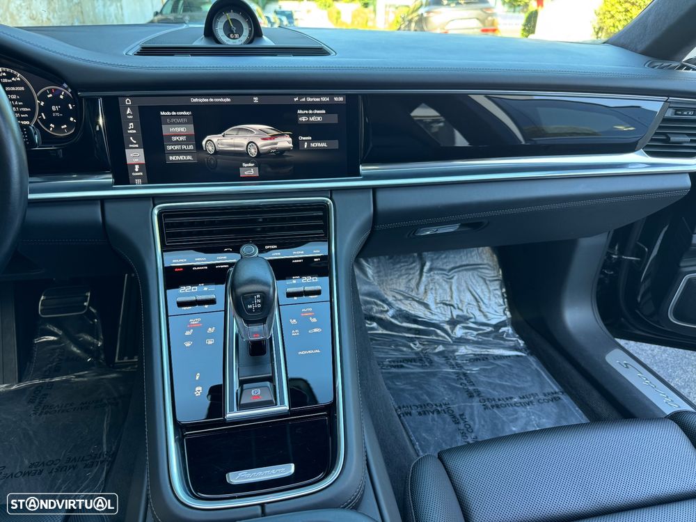 Porsche Panamera - 17