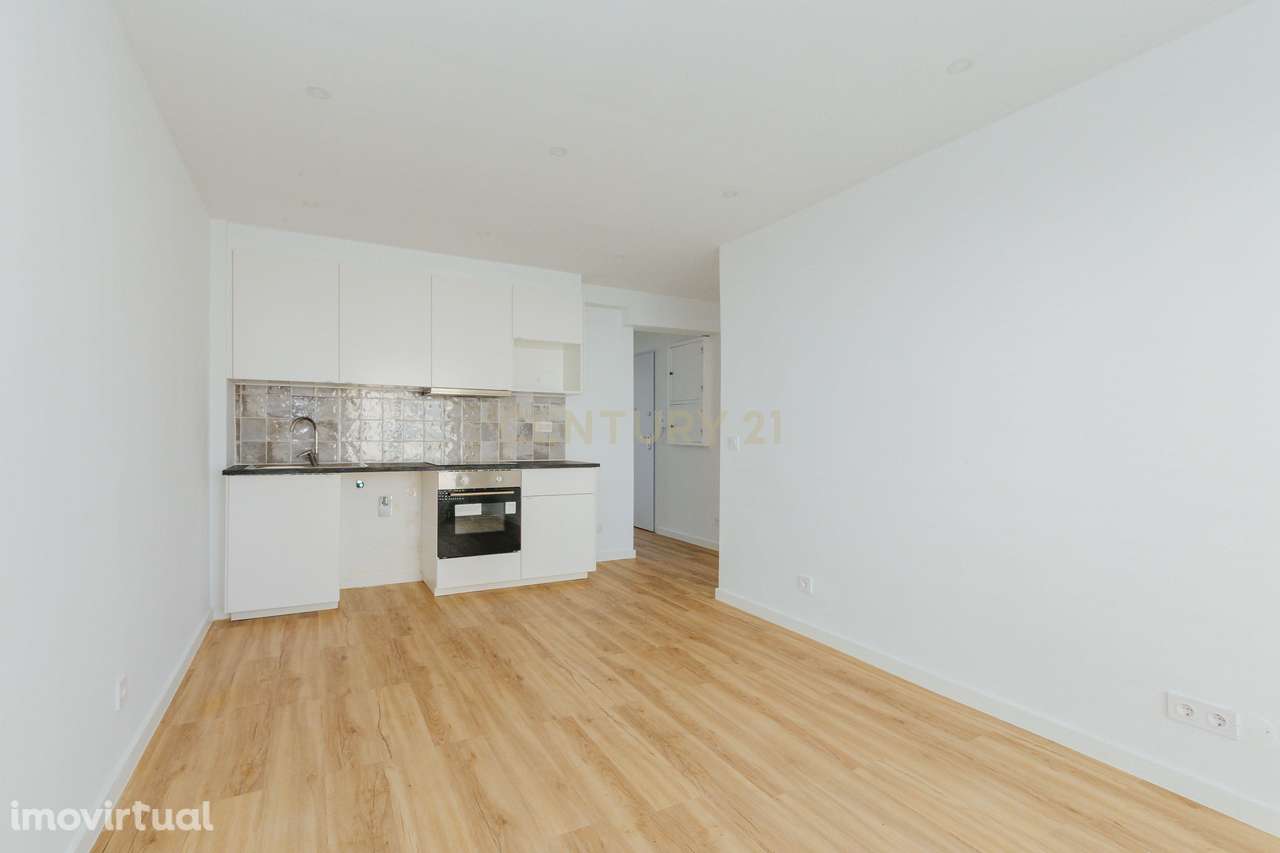 Apartamento T3 Renovado em Camarate - Grande imagem: 2/16