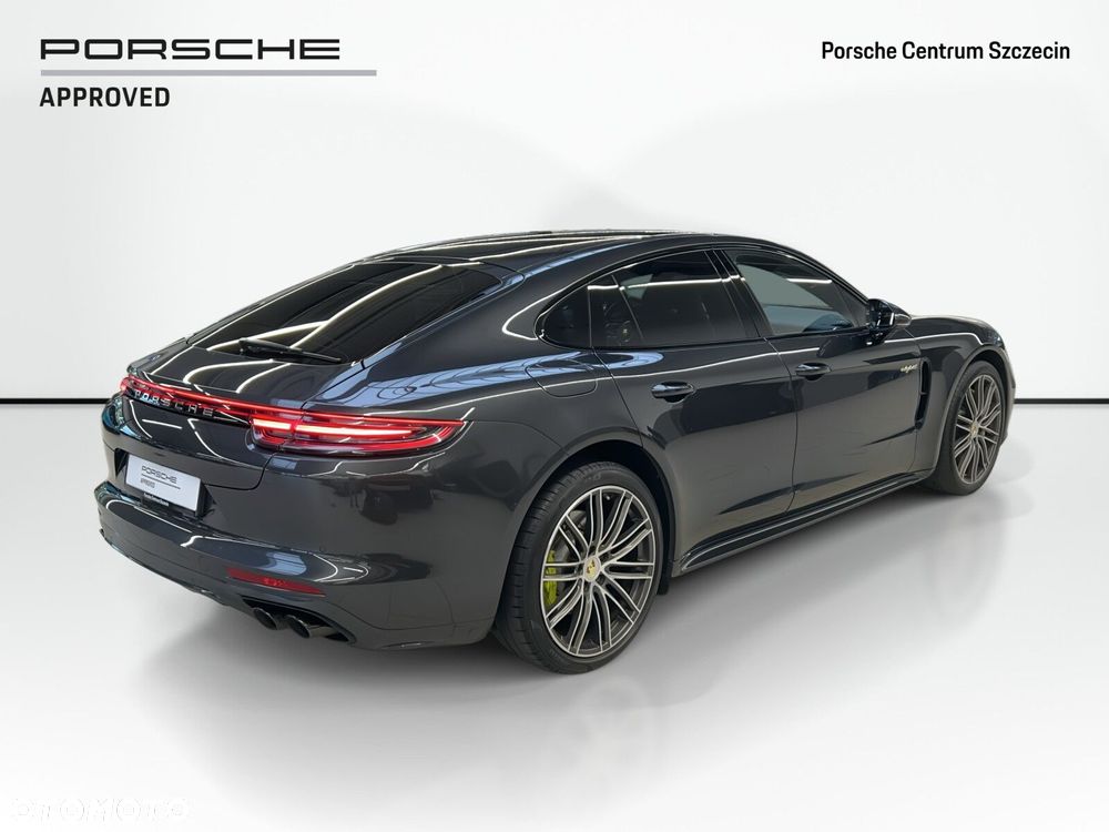 Porsche Panamera - 5
