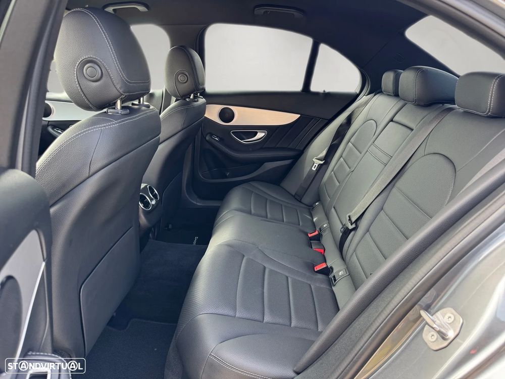 Mercedes-Benz C 300 de AMG Line - 11