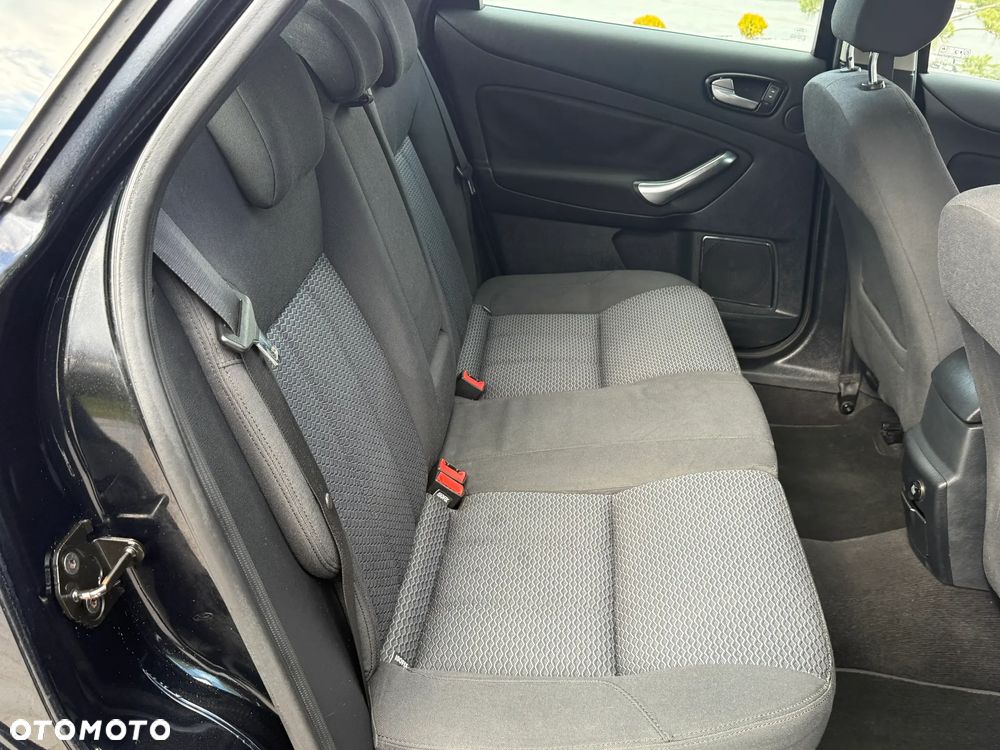 Ford Mondeo 2.0 TDCi Champions Edition - 23